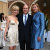 I'll bet RichE's imaging the pillow fights again. Geez! monte_carlo_reception_002