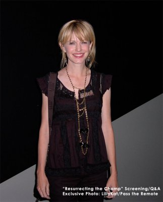 Kathryn outside the Landmark Theatre kathryn_champ_screen_004