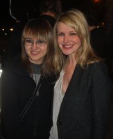 Sarah tracks down another target and ruthlessly gets her photograph taken with them! she_wants_me_premiere_001