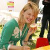 I'd love to nibble that cupcake! elizabeth_glaser_008