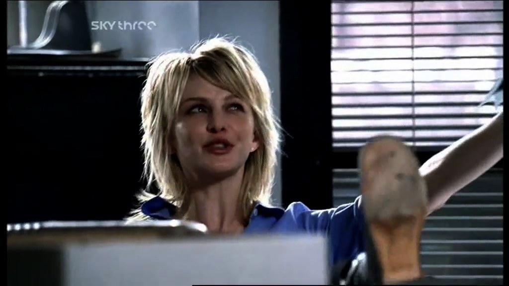 Cold_Case_S01E02_lilly_126