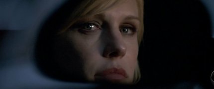 Mirror, mirror, on the car, who is the fairest... by far Cold_Case_S07E05_lilly_251