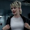You don't believe me that this top is really tight? Well let me prove it... Hey! Wait a minute! Cold_Case_S01E06_lilly_186