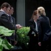 Oh my! - They're only shaking hands Scotty! Cold_Case_S03E01_lilly_119