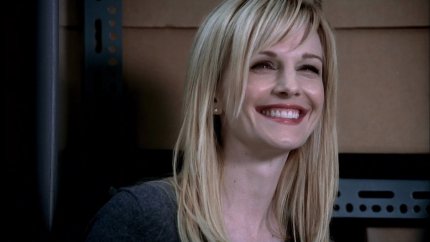 Look her in the eye and tell her that that smile isn't the best thing you've ever seen. Go on. Tell her. I dare you. Cold_Case_S03E22_1080p_025