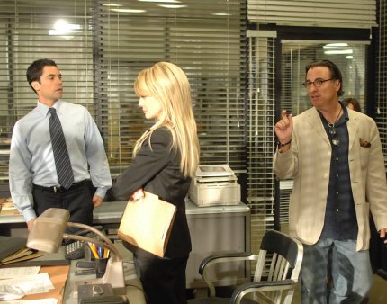 I'm going to make you an offer you can't refuse. Do this scene as you are contractually obliged to do - Fair enough, we can't refuse that s04e18_on_set_001