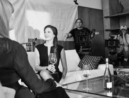 Playing very much a supporting role then? Colony_S01E04_on_set_005