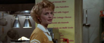 Another serving of adorable please! msw_s12e22_094