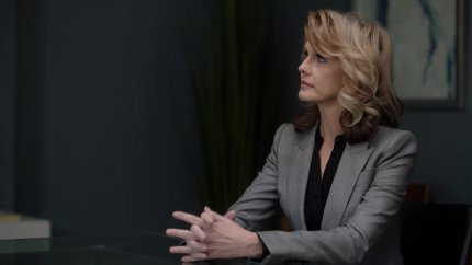 I'm not looking at your when you're doing that! reverie_s01e07_1080p_080